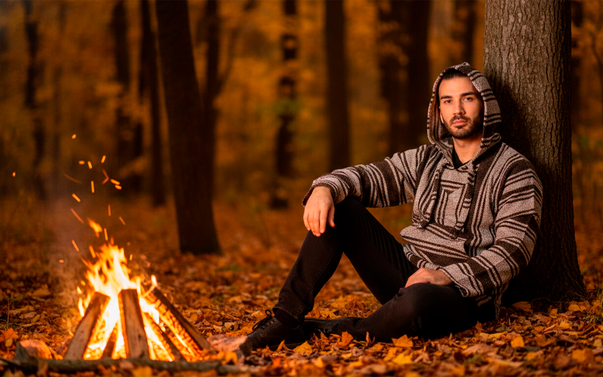 Warmth with Western Grit: Why Hoodies for Men Belong in Every Cowboy’s Closet