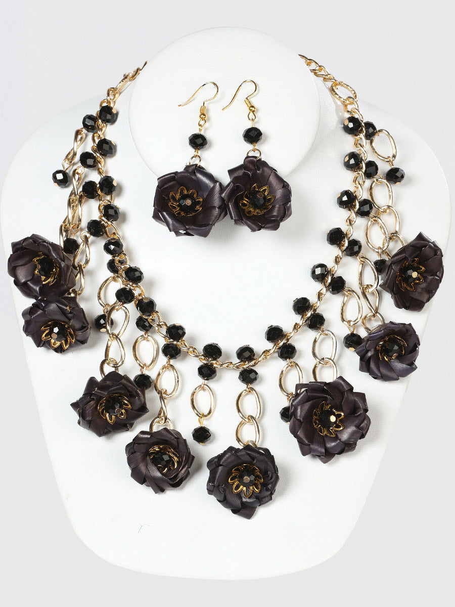 Artisanal Set Earrings Necklace Palm Silk Thread Black